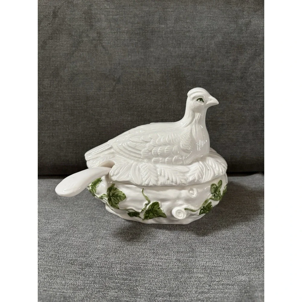 Vintage White Green Ceramic Bird on Nest Haldon Group Soup‎ Tureen 1983  7x5.75